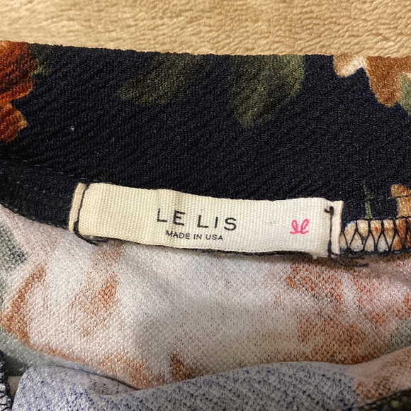 Le Ali’s Pleated Skirt - Picture 5 of 6